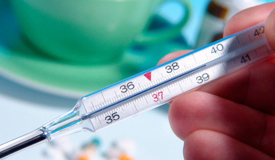 Почему у ребенка температура скачет: причины и рекомендации